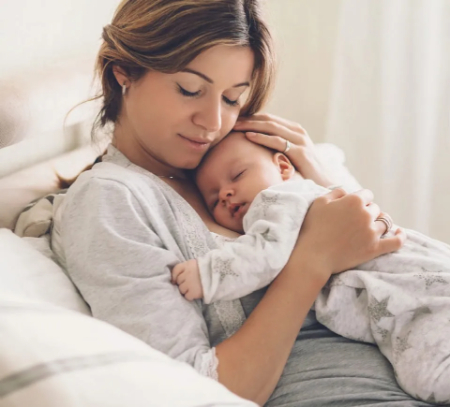 روش صحیح در آغوش گرفتن