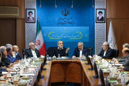 پزشکیان: دولت فقط ۲ درصد بودجه خود را در لایحه سال آینده افزایش داده | آمده‌ام تا مشکل مردم را حل کنم