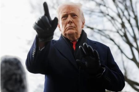 ترامپ: حکم دیوان عالی به من اختیارات گستردهتری برای اعمال تعرفهها میدهد