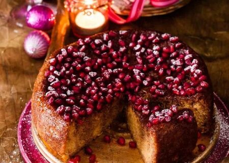 طرز تهیه کیک انار مخصوص شب یلدا به روش های متفاوت