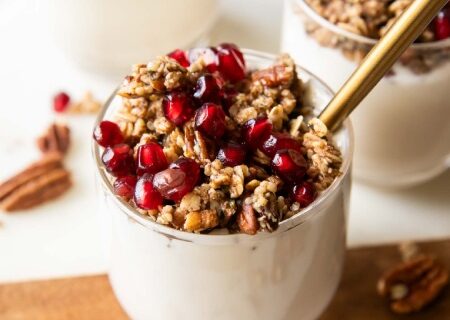 طرز تهیه پودینگ انار و گردوی پکان