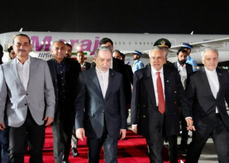 ادعای سی‌ان‌ان: عراقچی پس از ترک مسقط، اکنون در مسیر بازگشت به پاکستان است
