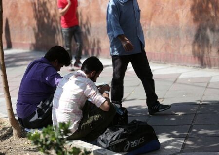 تشدید بیکاری در پایتخت با چاشنی مترو‌های خلوت، رستوران‌های نیمه‌تعطیل / تعداد بیکاران متأثر از جنگ به ۴ میلیون نفر می‌رسد